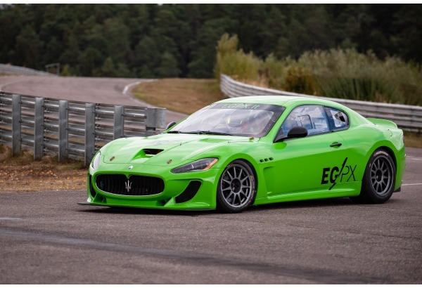 Brauciens ar sacīkšu Maserati GT Nemuno žiedo trasē