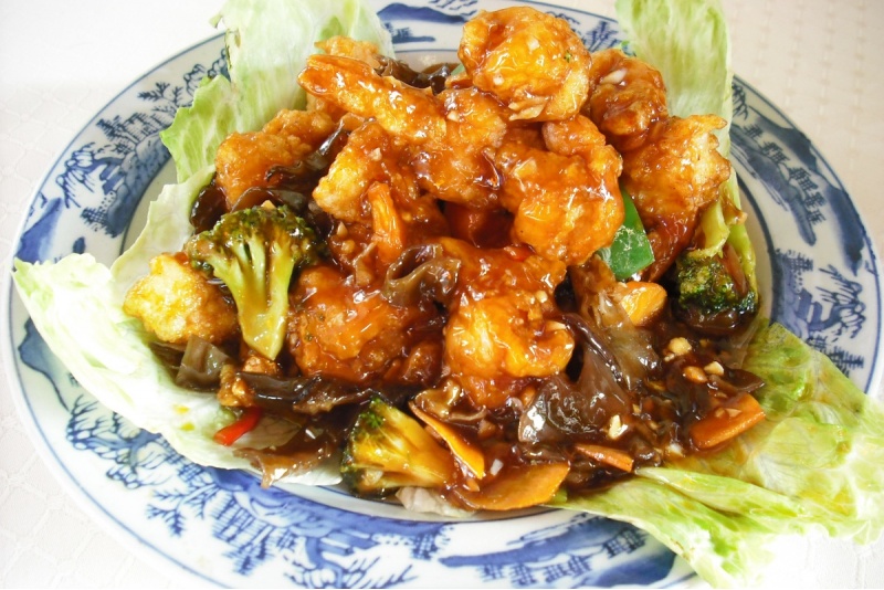 Vakariņas no 5 ķīniešu ēdieniem "Svarstykles" restorānā Kauņā
