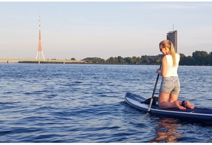 2 stundu brauciens ar SUP dēli Rīgas centrā pa Daugavu vai Rīgas kanālu