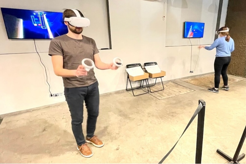 Развлечения в виртуальной реальности для двоих от GUNSnLASERS