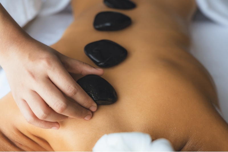 Массаж тела "Stonemassage" в салоне "Relax&SPA"