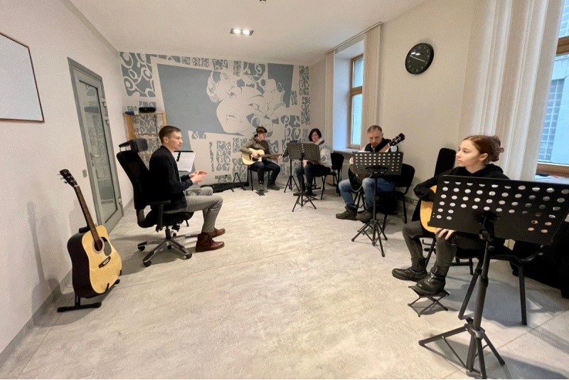 Ģitārspēles kurss (4 mēneši) "Guitar Place" studijā Rīgā