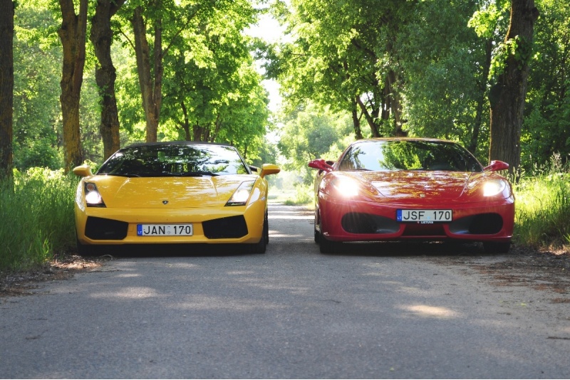Попробуйте Ferrari F430 VS Lamborghini Gallardo